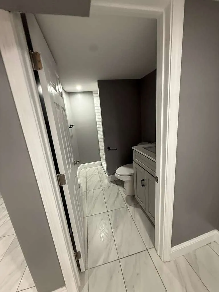 2 bed, 900 sqft, $1,900 — Photo 2