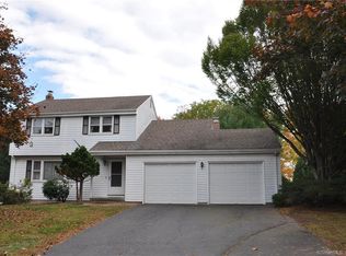 86 Sunset Rdg, Rocky Hill, CT 06067