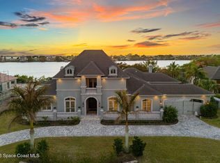 135 Lansing Island Dr, Indian Harbour Beach, FL 32937