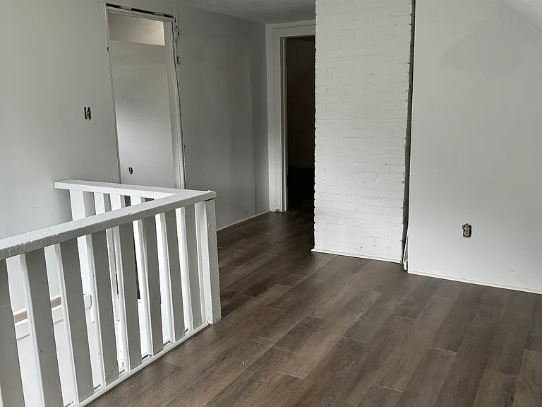 37 E Court St #2 — Photo 9