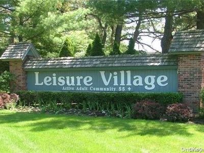 271 Berwick #B, Ridge, NY, 11961