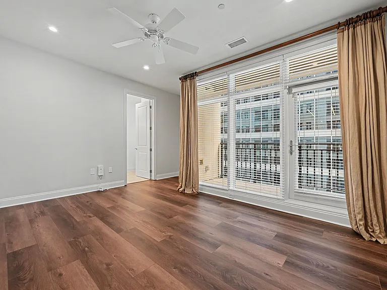 230 Tryon St #710 — Photo 28