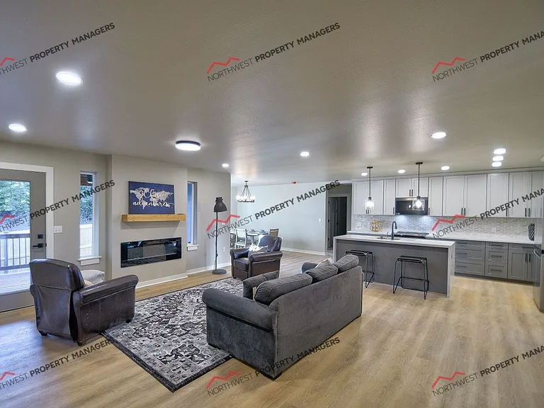 101 Sycamore Ln — Photo 5