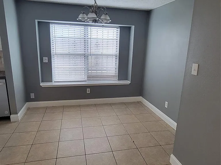 1919 Long Barrel Ln — Photo 4