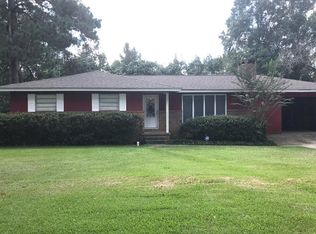 212 Westview Cir, McComb, MS 39648