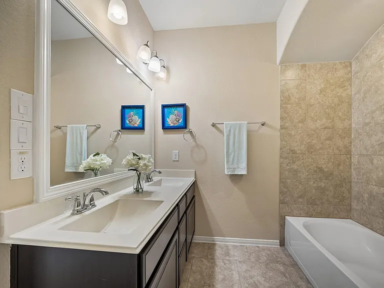 13935 Carncross Ct — Photo 23