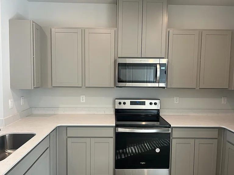 273 Hazel Ln #MAIN — Photo 8