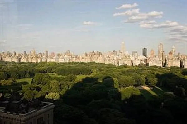 Rented by Douglas Elliman | media 6