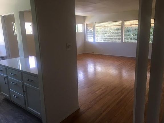 2nd image of 691 N Las Casas Ave APT 1