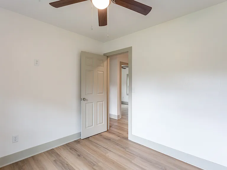 6543 N East Park View St — Photo 11
