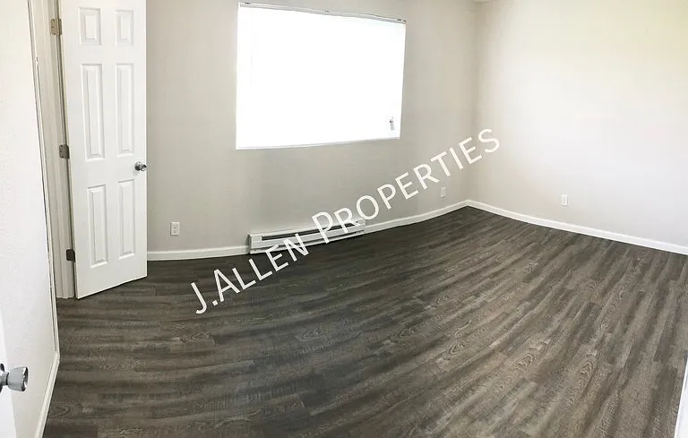 1804 Parker Cir #D — Photo 4