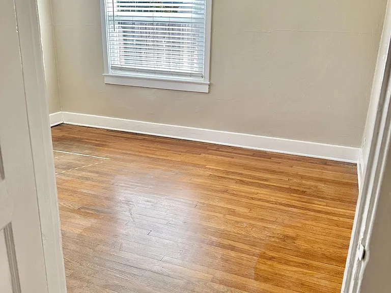 242 N Sierra Ave — Photo 17