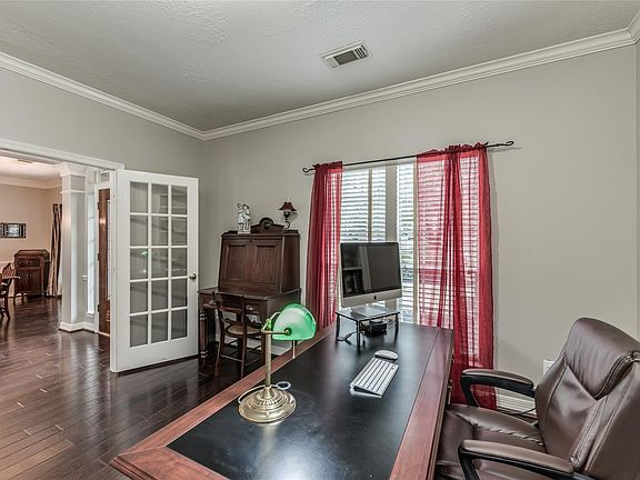 5th image of 6022 Riverchase Trl