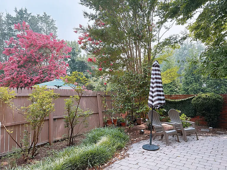 4360 Greenberry Ln — Photo 5