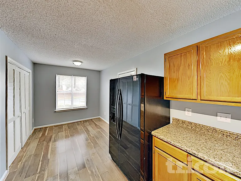 430 Forest Grove Cir — Photo 23