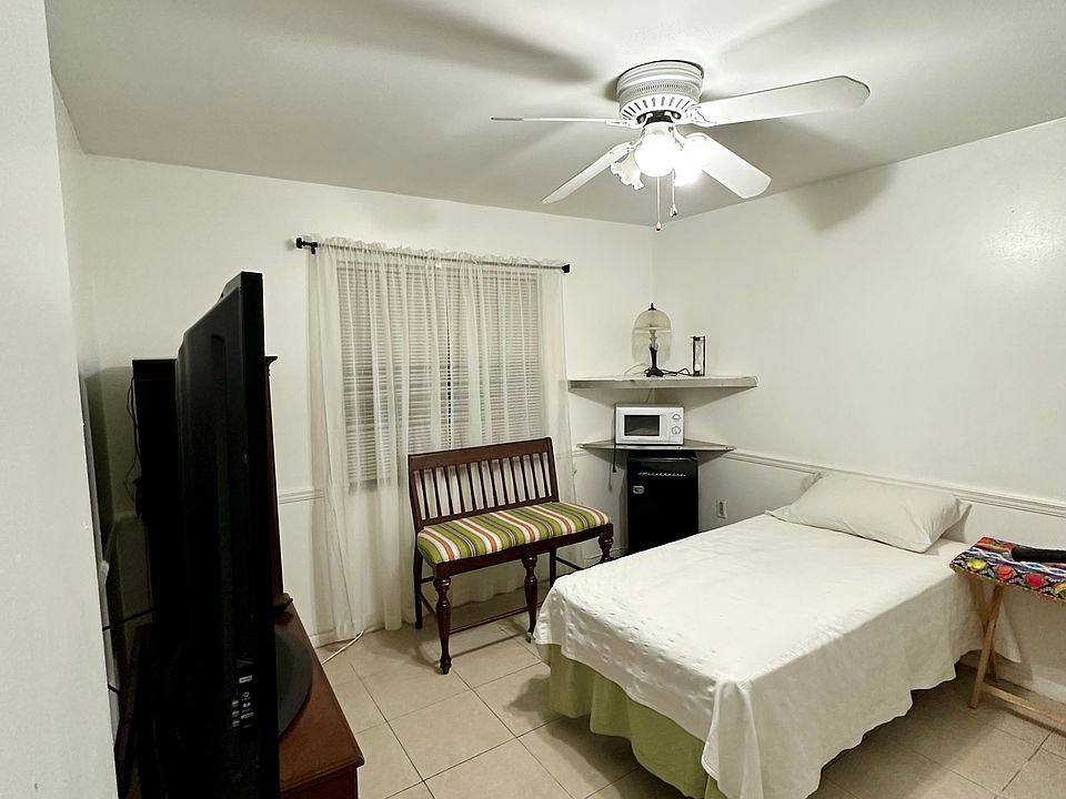 2nd image of 6108 SW 133rd Pl
