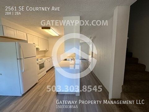 2nd image of 2561 SE Courtney Ave