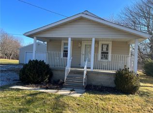 3087 S Hametown Rd, Barberton, OH 44203