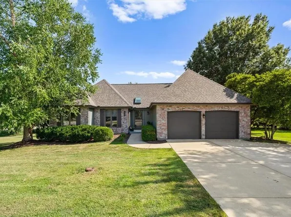 10365 W 159th St, Overland Park, KS 66221