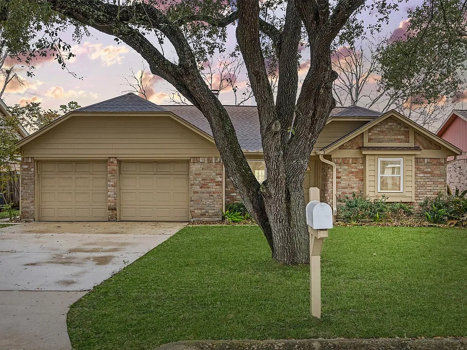 103 Brigadoon Ln