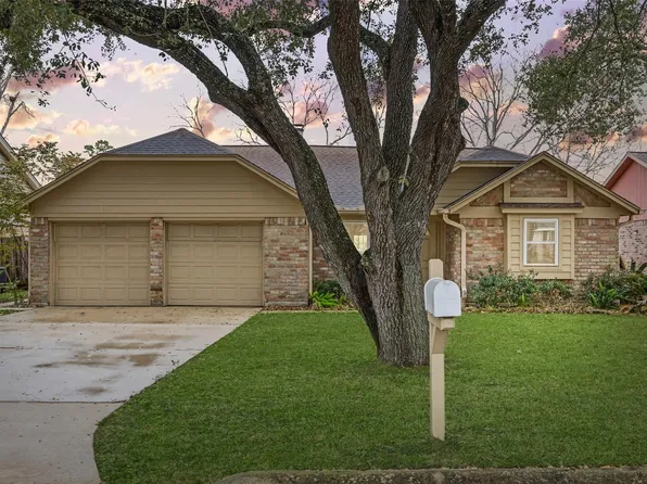 103 Brigadoon Ln, Friendswood, TX 77546