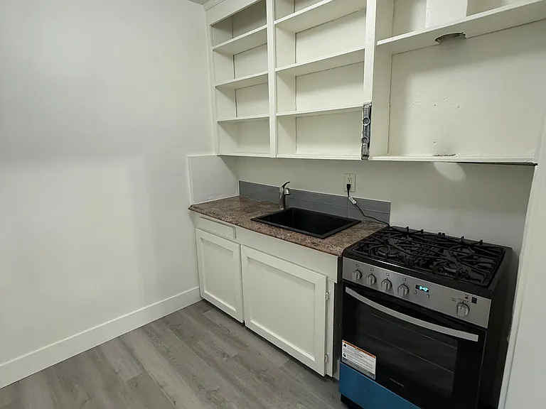 14755 Armstrong Woods Rd #4 — Photo 5