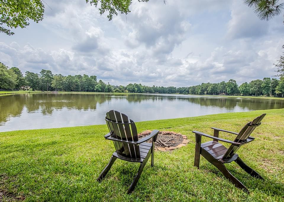 Stunning, tranquil views of the towering tree line across the water - rather than homes and backyards.