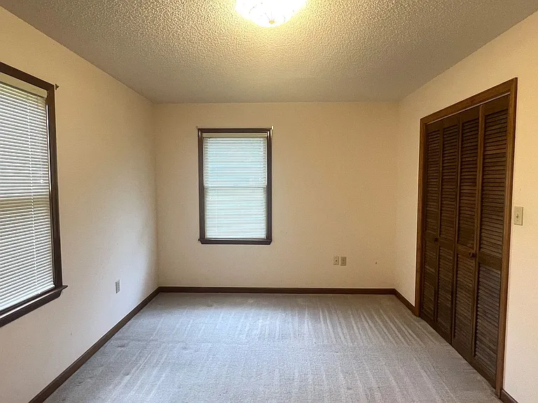 178 Woodard Rd — Photo 24