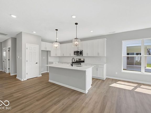 3rd image of 5504 Aspen Wood Ln