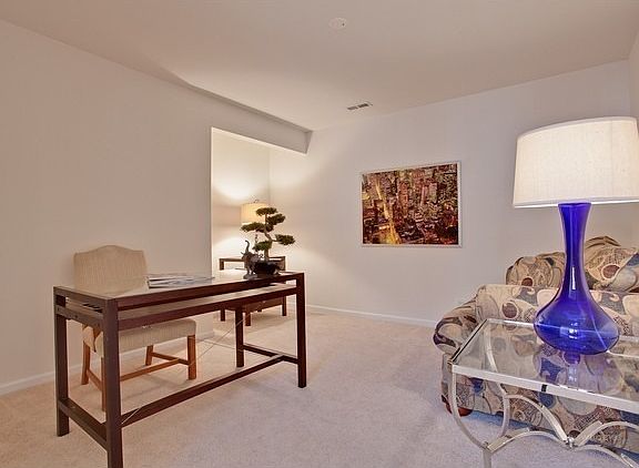 5th image of 151 Finstad Dr