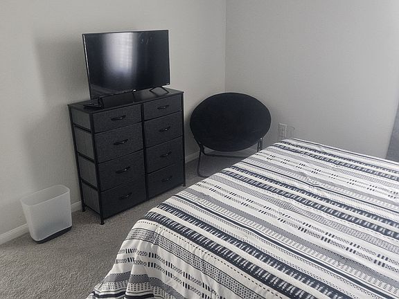 4th image of 7323 Parkview Dr