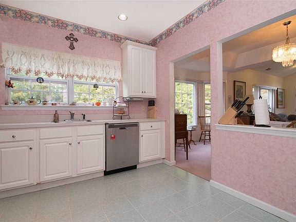 3rd image of 495 Woodscreek Ct #495