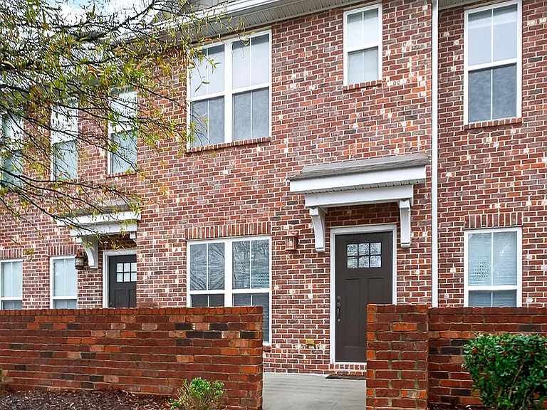 115 Joy Dr #115 — Photo 2