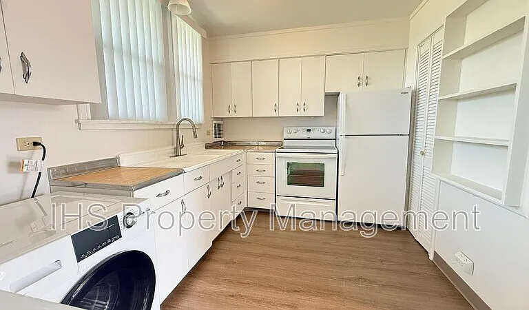 1209 George Washington Way #32 — Photo 1