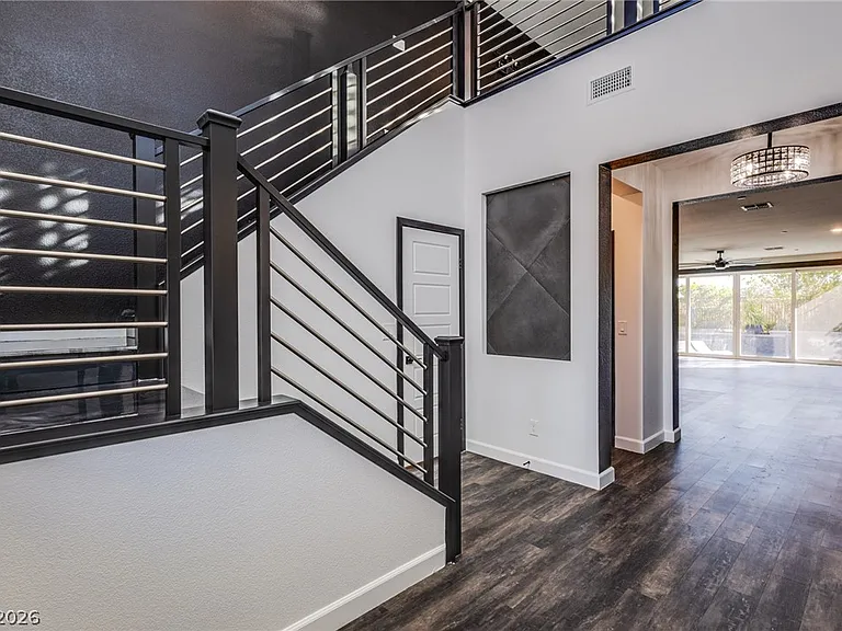 2605 Tolmezzo St — Photo 17