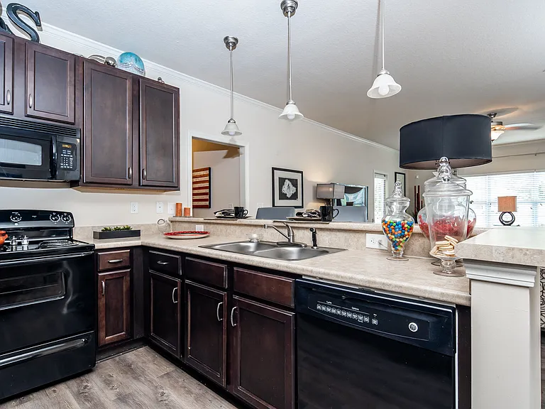 Kitchen with breakfast bar
