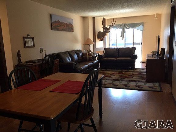 5th image of 3146 N Lakeside Dr #202