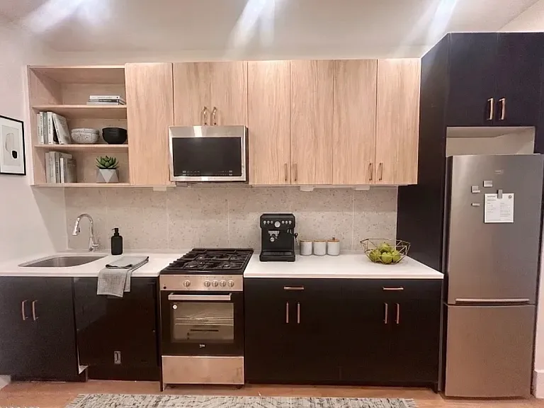 50 Grace St #1B — Photo 2
