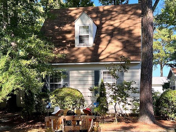 2nd image of 806 Calvert Ave