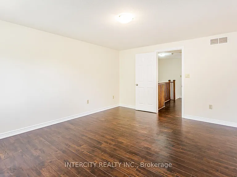 258 McMeeken Dr — Photo 16