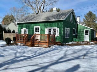 11 Hefflon Farm Rd, Old Lyme, CT 06371