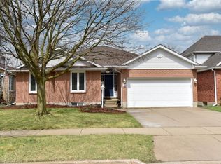 534 Chancery Ln, Waterloo, ON N2T2N4
