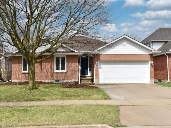 534 Chancery Ln, Waterloo, ON N2T 2N4