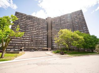 11 Wincott Dr #705, Toronto, ON M9R2R9