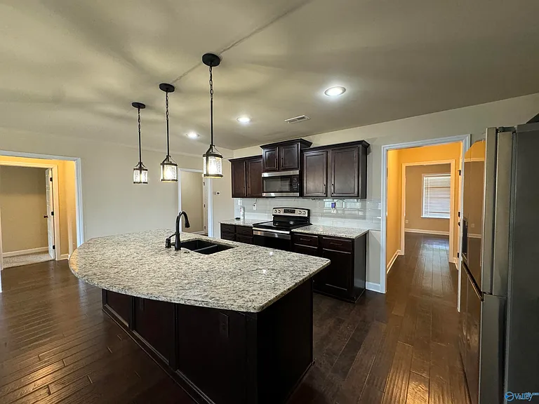 120 Meadowglade Ln — Photo 12