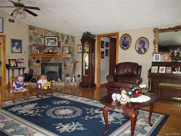 5th image of 4059 NE 31st Ln