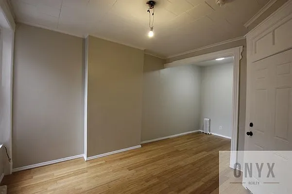 Rented by Onyx | media 11