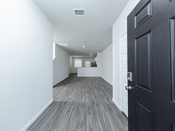 4th image of 8128 Vanilla Orchid Dr