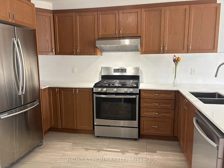 333 Rouncey Rd — Photo 13