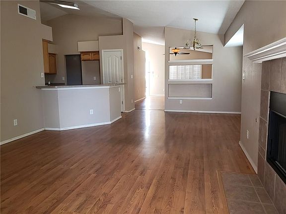 3rd image of 12461 Tierra Laurel Dr